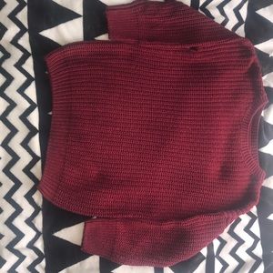 Maroon 3/4 sleeve sweater